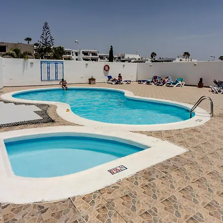 Апартаменты Luxury Colony Club Sea Views *