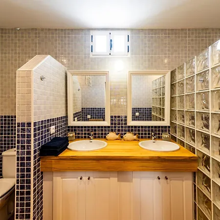 Luxury Colony Club Sea Views Апартаменты