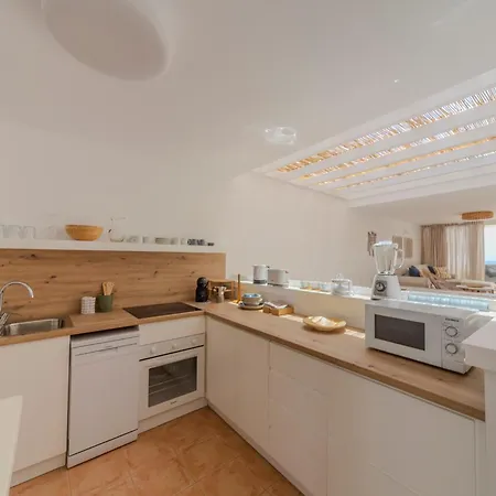 Апартаменты Luxury Colony Club Sea Views *